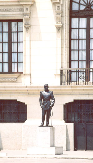 Andrés A. Cáceres. Mariscal del Perú. Palacio de Gobierno de Lima. Perú