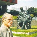 El Maestro y Monumento a Simón Bolívar